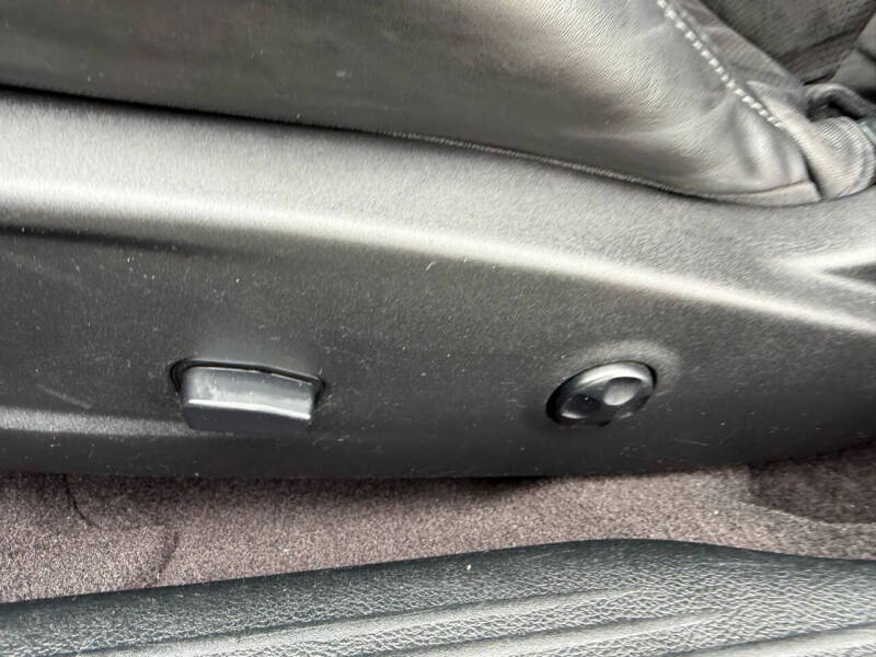 2017 Dodge Challenger 392 HEMI Scat Pack Shaker