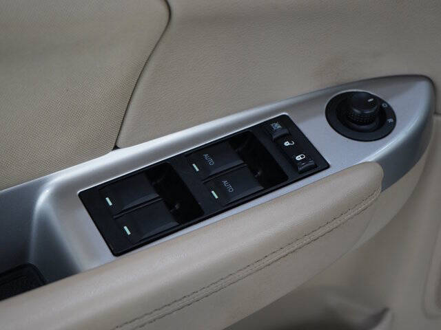 2011 Chrysler 200 Touring