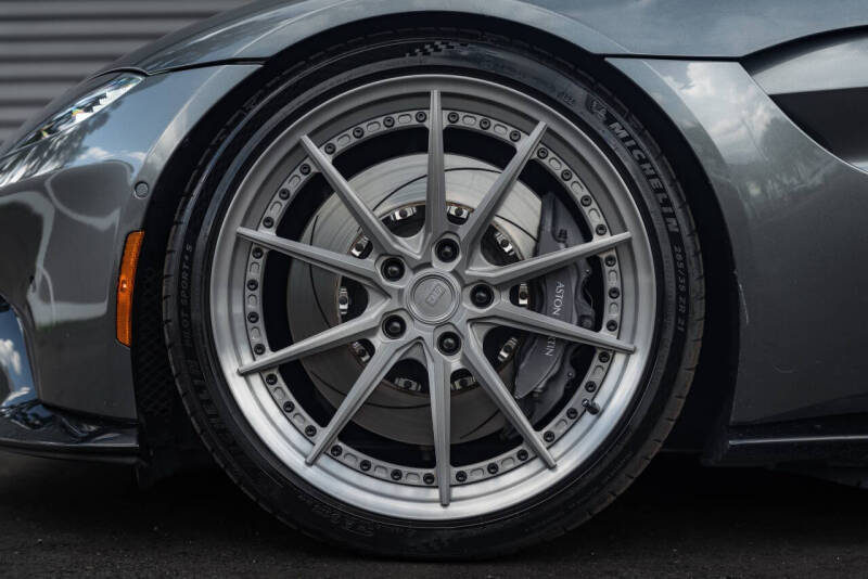 2020 Aston Martin Vantage