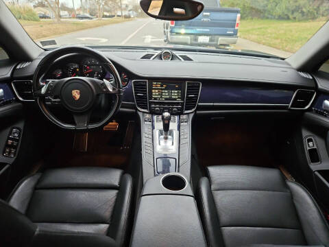 2014 Porsche Panamera 4