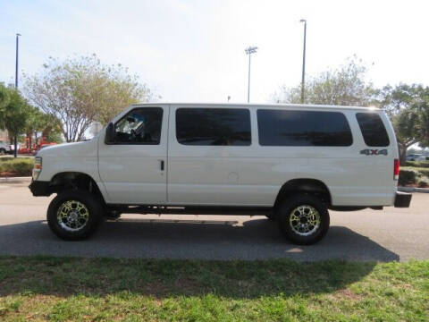 2014 Ford E-Series E-350 SD XLT