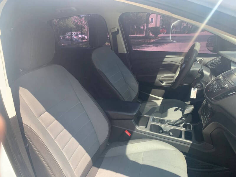 2019 Ford Escape S