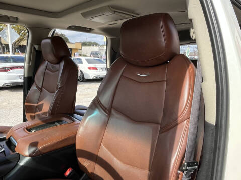 2015 Cadillac Escalade Luxury