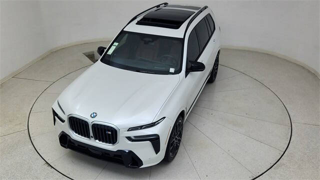 2025 BMW X7 M60i