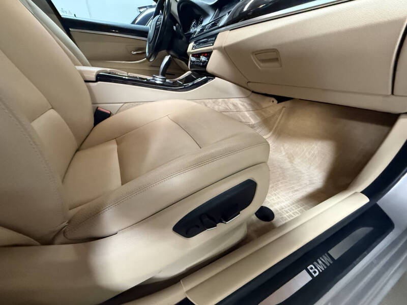 2014 BMW 5 Series 528i