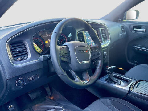 2017 Dodge Charger SXT