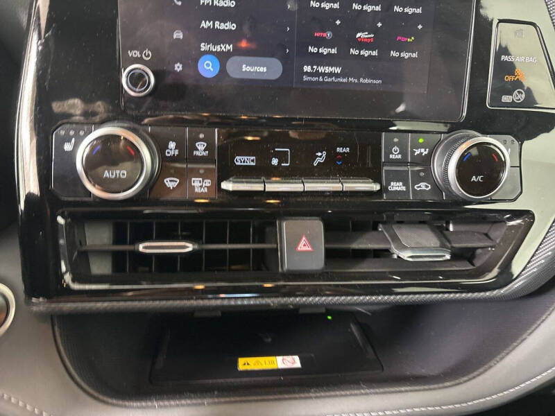 2025 Toyota Highlander XSE