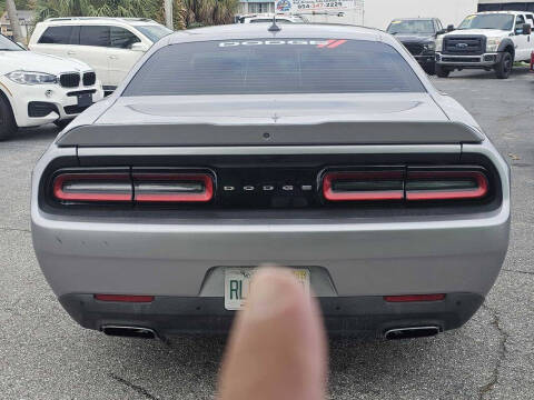 2015 Dodge Challenger SXT Plus