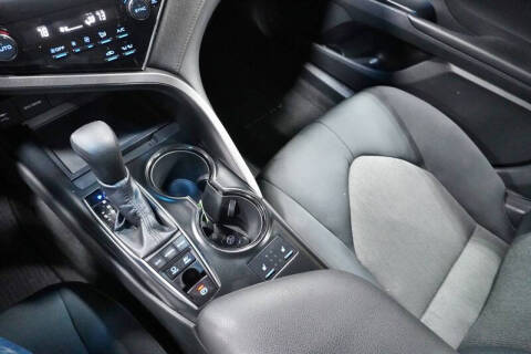 2018 Toyota Camry Hybrid LE