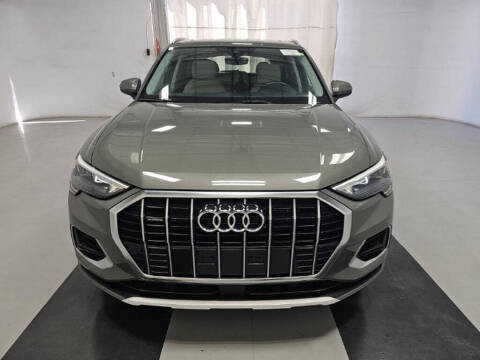 2022 Audi Q3 quattro Premium 40 TFSI