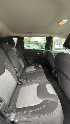 2014 Jeep Cherokee Sport