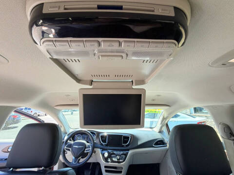 2018 Chrysler Pacifica Touring L