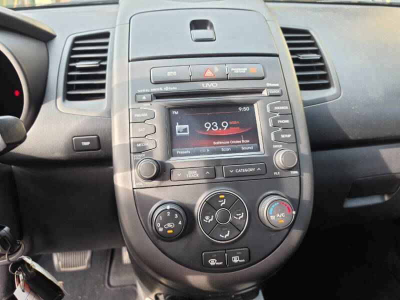2012 Kia Soul +