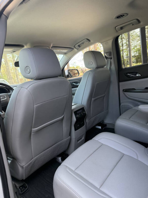2022 GMC Acadia SLT