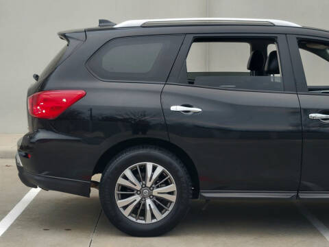 2019 Nissan Pathfinder SL