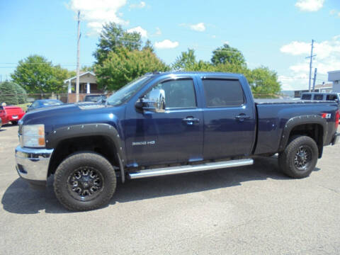 2011 Chevrolet Silverado 3500HD for sale at B & G AUTO SALES in Uniontown PA