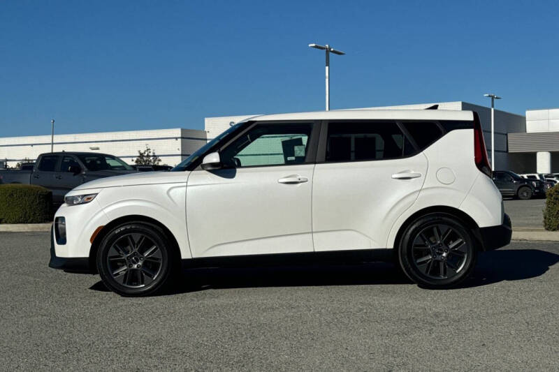 2022 Kia Soul EX