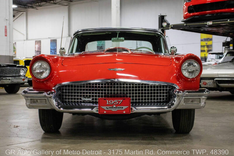 1957 Ford Thunderbird