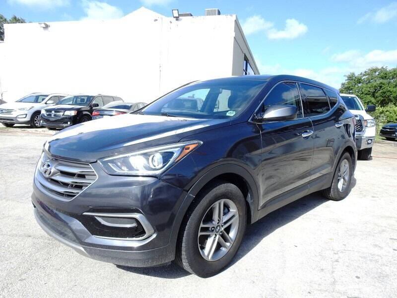 2017 HYUNDAI Santa Fe SUV / Crossover - $15,900