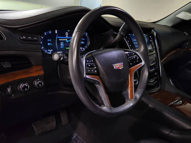 2017 Cadillac Escalade Luxury