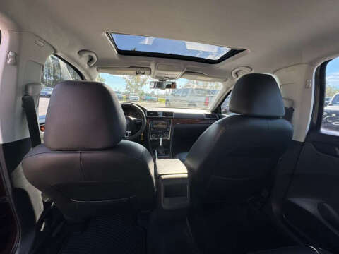 2012 Volkswagen Passat SEL