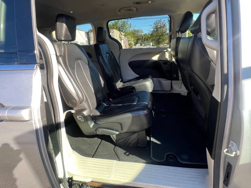 2018 Chrysler Pacifica Touring L