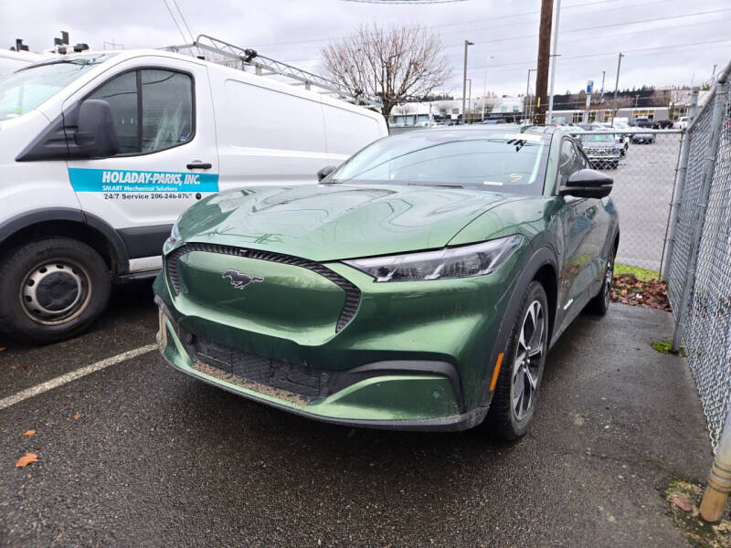 2025 Ford Mustang Mach-E Select