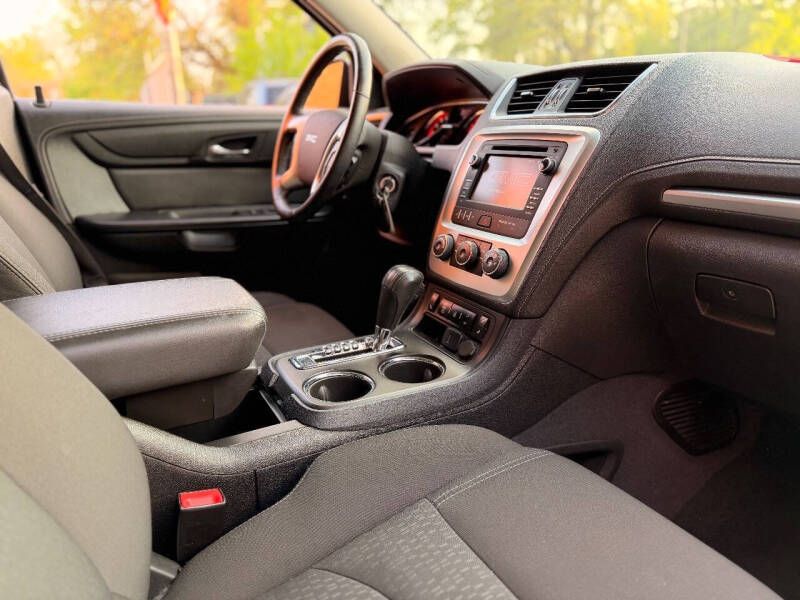 2015 GMC Acadia SLE-2