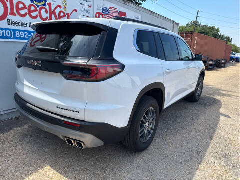 2025 GMC Acadia Elevation