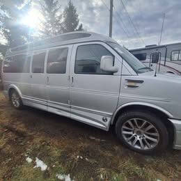 2019 GMC Savana Cargo Work Van's photo