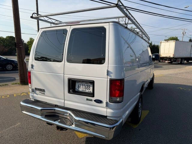 2013 Ford E-Series E-350 SD
