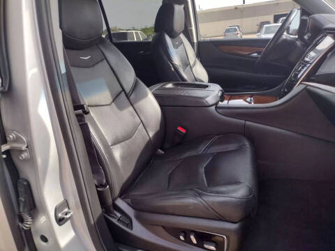 2016 Cadillac Escalade ESV Luxury Collection