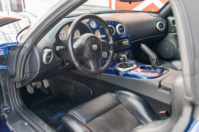 2005 Dodge Viper SRT-10
