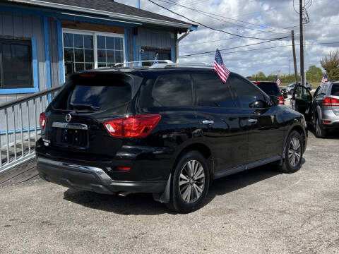 2017 Nissan Pathfinder S