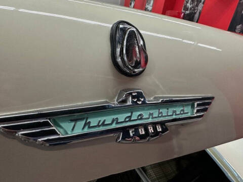 1957 Ford Thunderbird