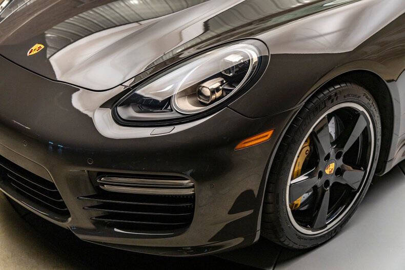 2016 Porsche Panamera