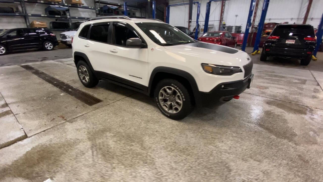 2021 Jeep Cherokee for sale at Victoria Auto Sales in Victoria, MN