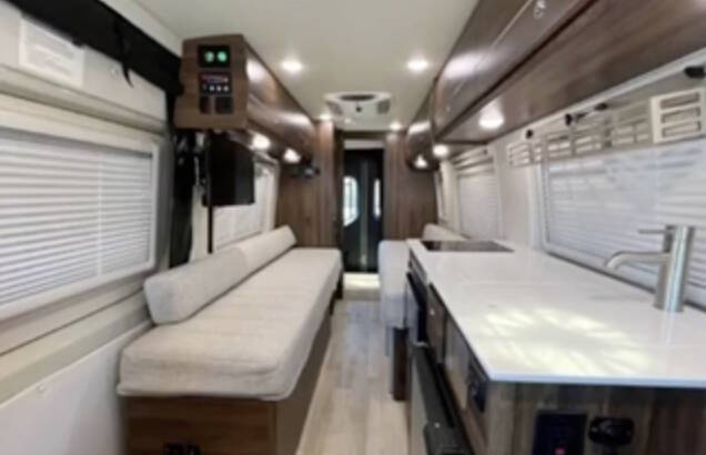 2020 Winnebago Boldt 70KL