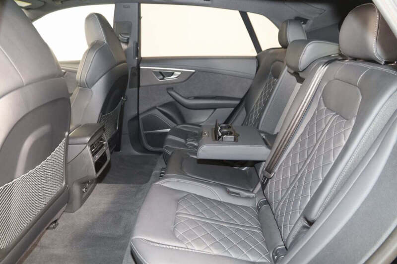 2024 Audi SQ8 4.0T quattro Premium Plus