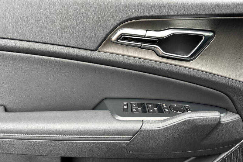 2026 Kia Sportage Plug-In Hybrid X-Line