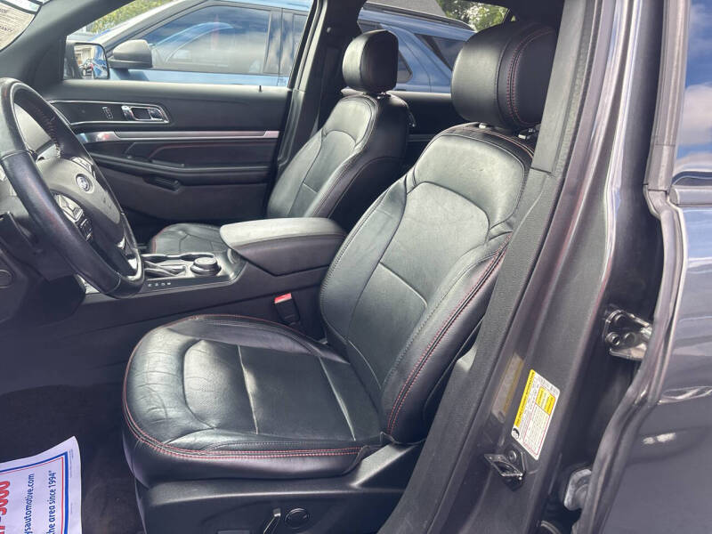 2017 Ford Explorer Sport