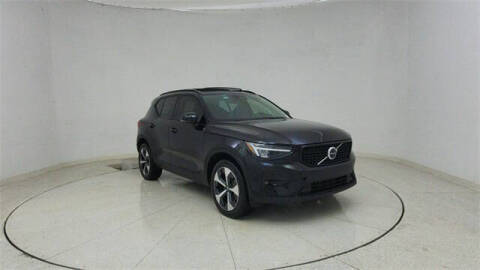 2024 Volvo XC40 B5 Plus Dark Theme