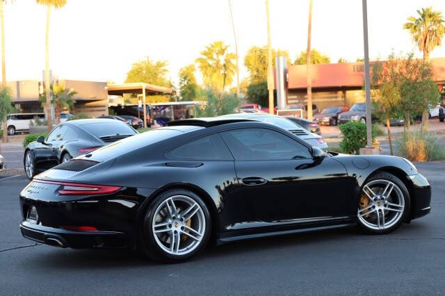 2017 Porsche 911 Carrera 4