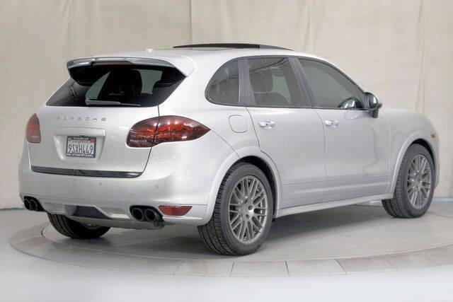 2014 Porsche Cayenne GTS