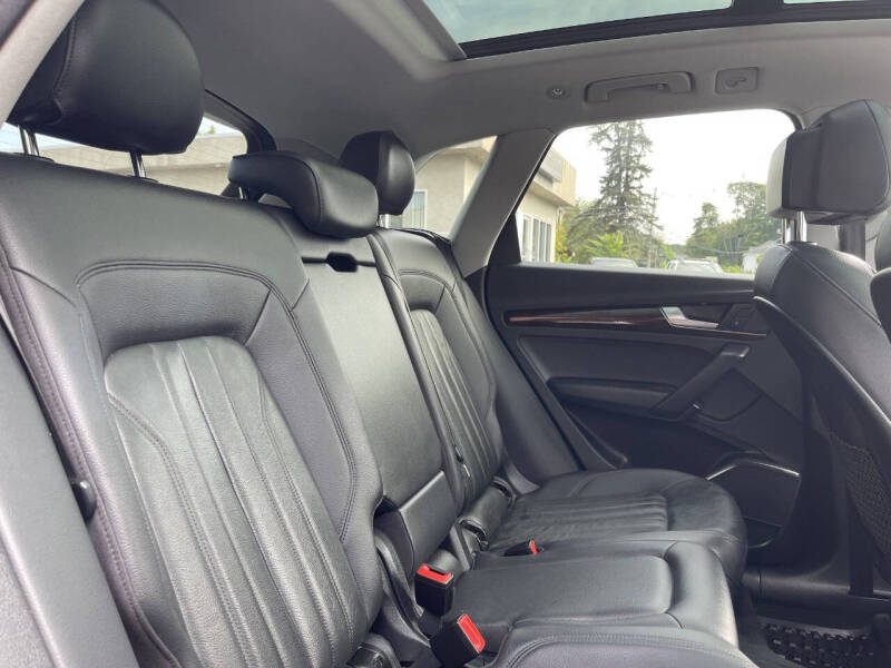 2020 Audi Q5 quattro Premium 45 TFSI