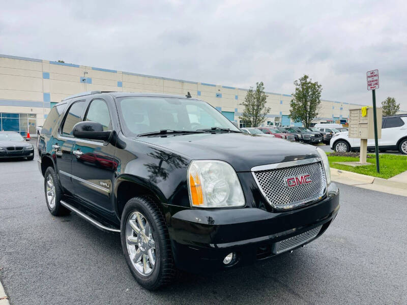 2010 GMC Yukon Denali photo 5