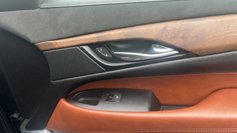 2019 Cadillac Escalade Luxury