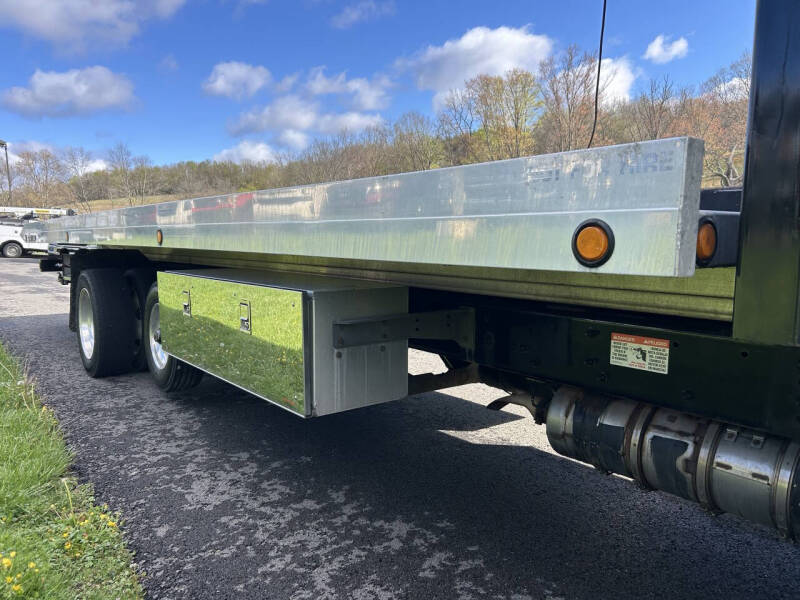 2019 Freightliner Business class M2