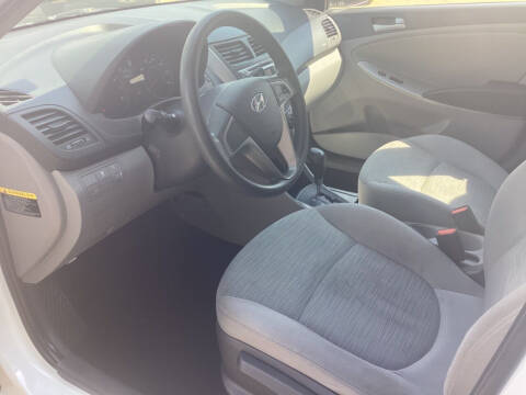 2016 Hyundai Accent SE