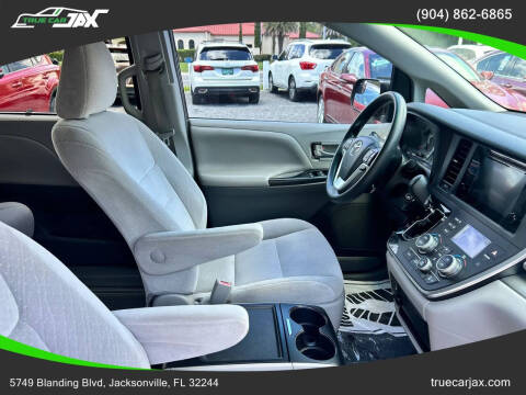 2015 Toyota Sienna